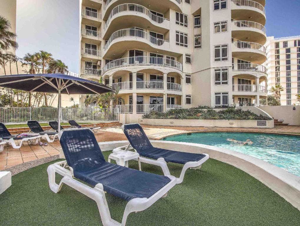 スイミングプール