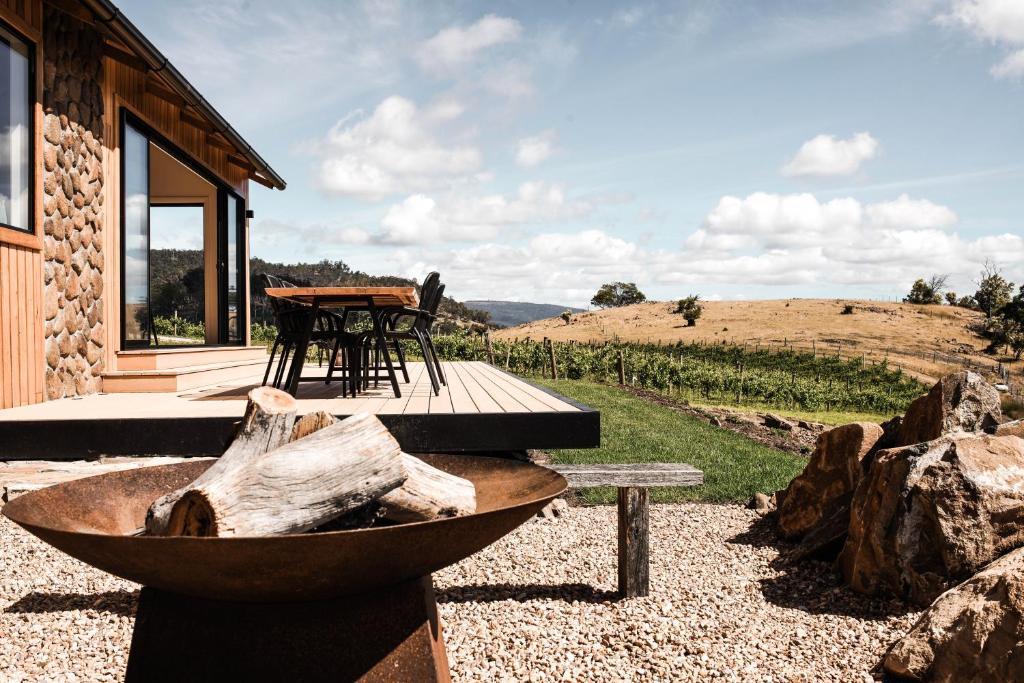 The Picker's Hut - Luxury Farm Stay, Broadmarsh