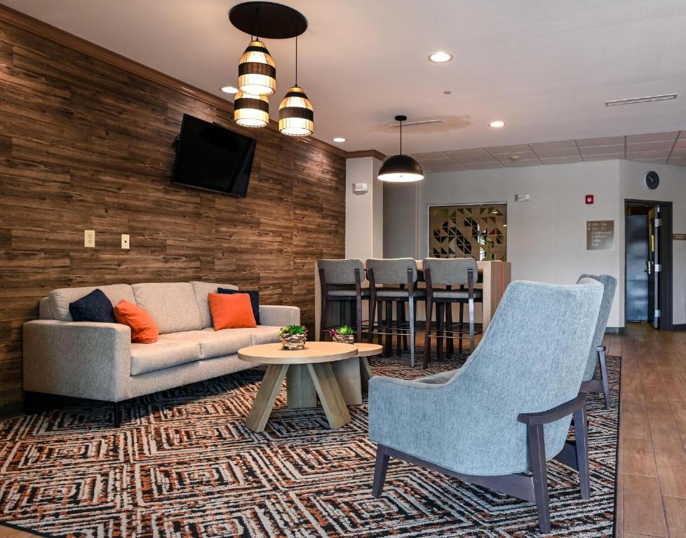 Candlewood Suites Champaign Urbana Univ Area Hotel By IHG 外観