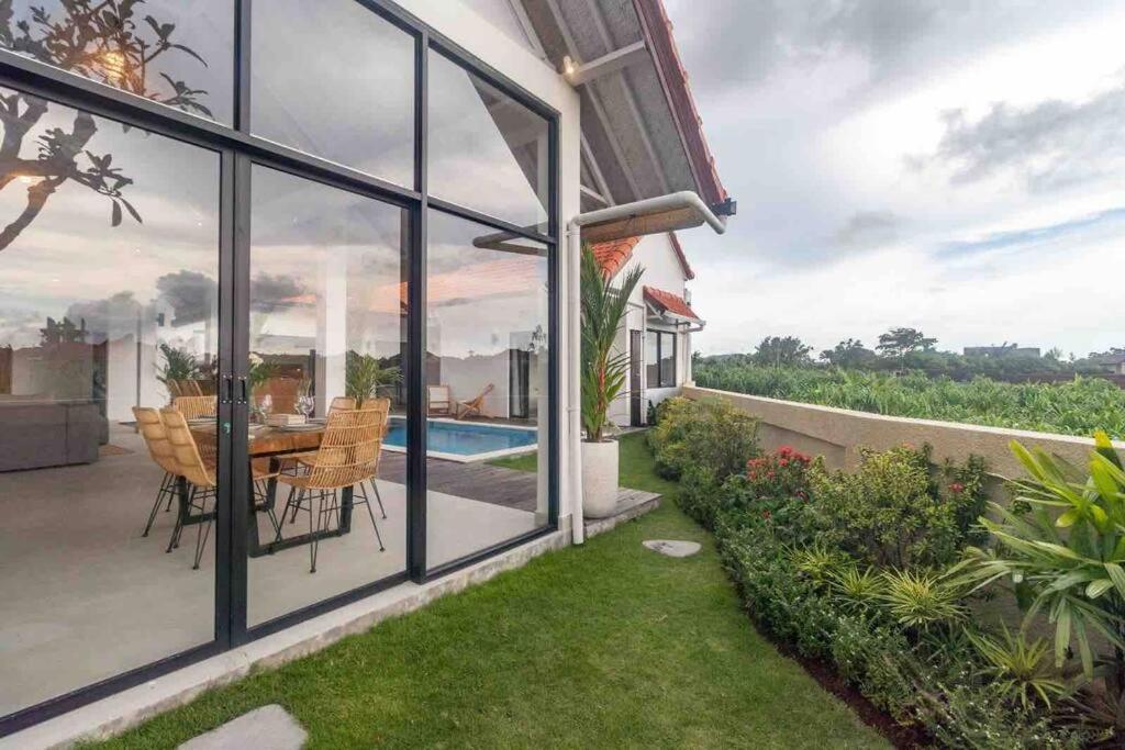 New 3BR villa,Sunset &ricefield views Canggu area!