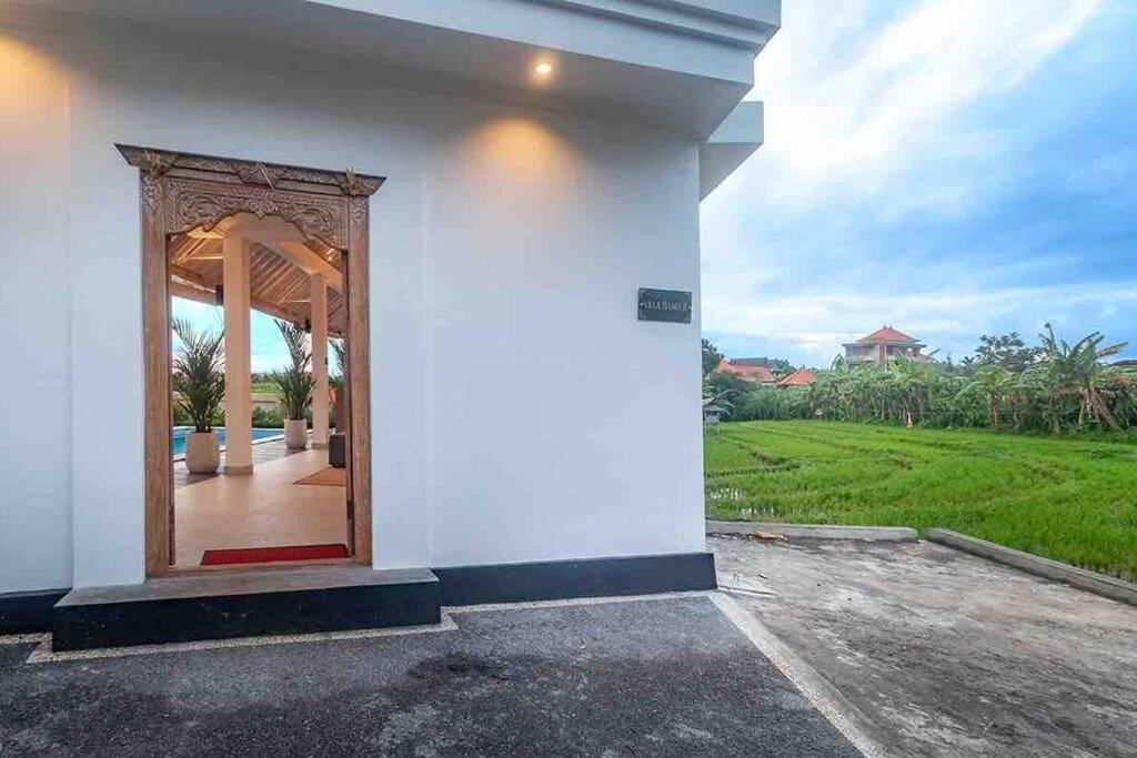 New 3BR villa,Sunset &ricefield views Canggu area!