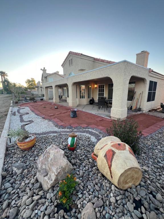 Sunset Oasis, Fort Mohave