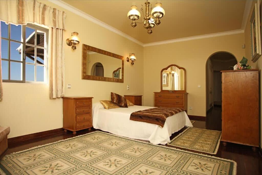 Villa Juniper fenced pool spacious house, Albufeira