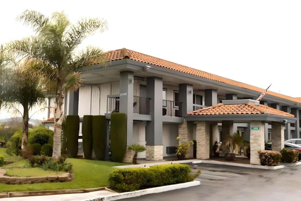 Rodeway Inn San Jose HWY-101 Tully Rd Exit, San Jose