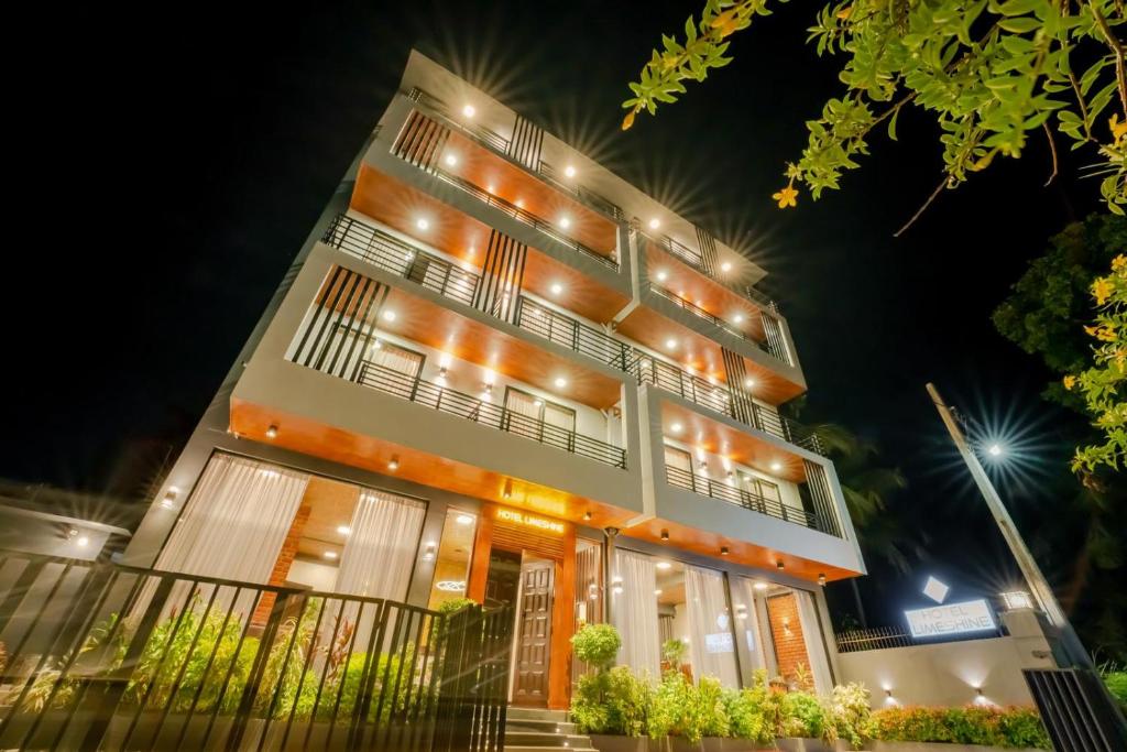 Limeshine - Airport Transit Hotels & Residences, Katunayaka