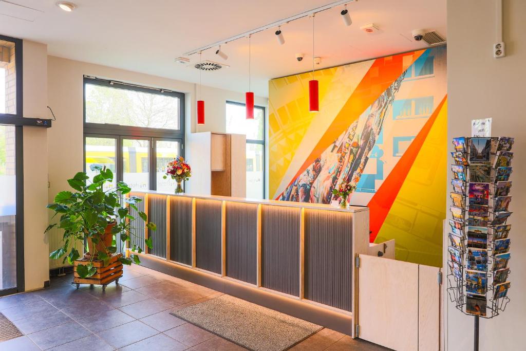 H+ Hotel 4Youth