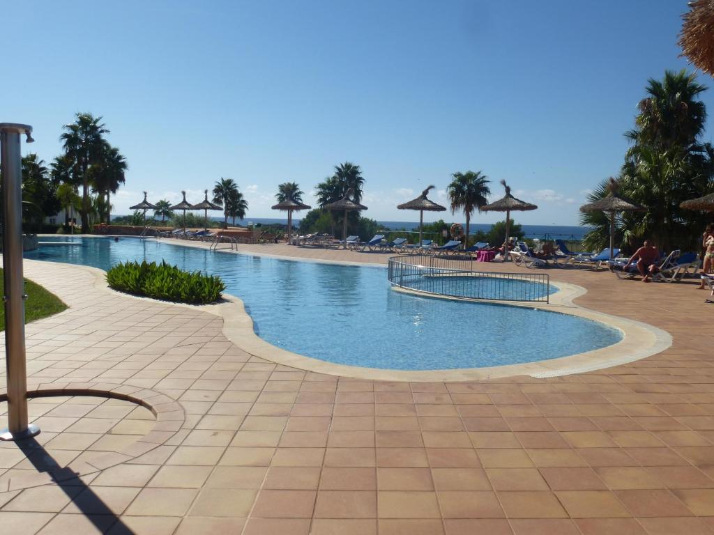 Apartamentos Mar Blau — Swimming pool in Son Bou, Balearic Islands