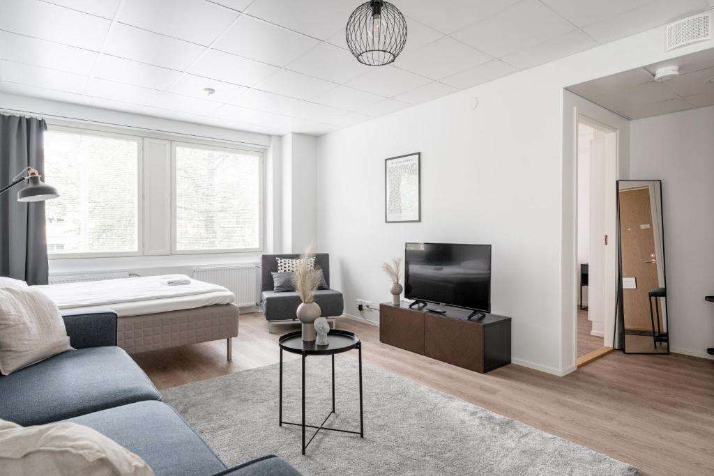 Modern & Spacious 1BR Apartment with Balcony & Great Location - Hosted by 2ndhomes, Tampere
