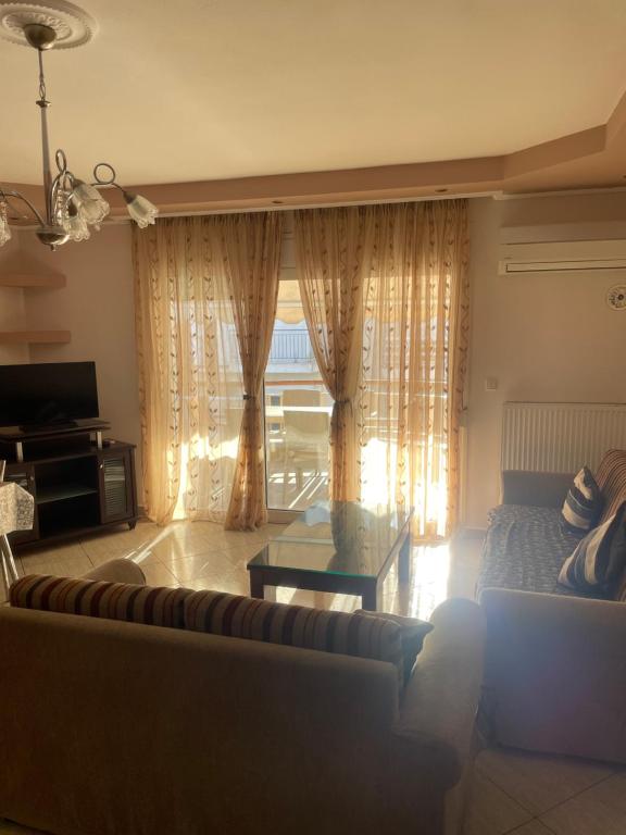 mema apartment, Néa Péramos