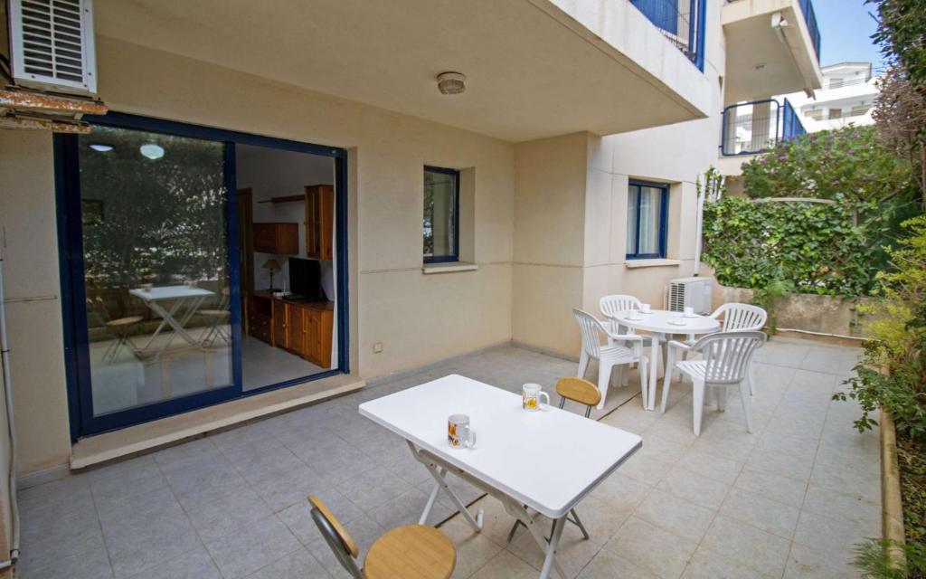 Bajo con terraza, parking y piscina en el centro PORTA MEDITERRANEA ALBERT VILLAS - 4