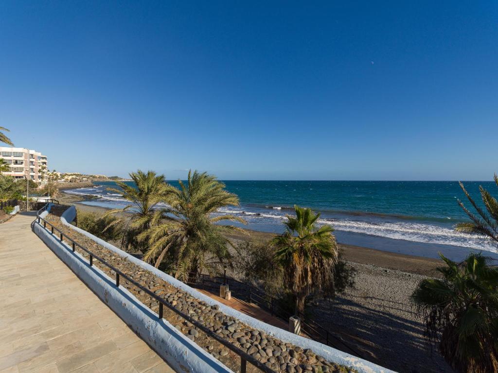 Amazing 3 bedroom next to the beach with heated pool - 3