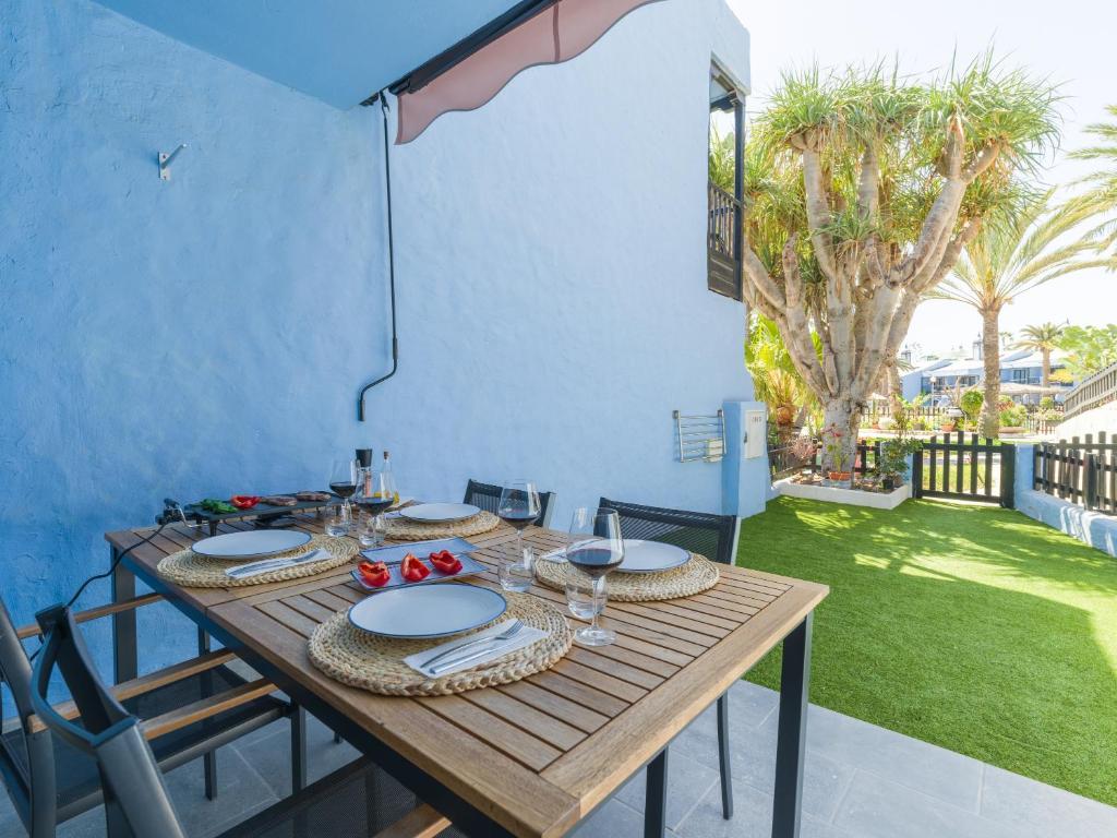 Amazing 3 bedroom next to the beach with heated pool - 5