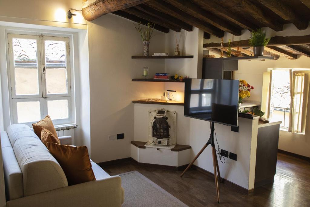 La Mansardina Beccheria Central Apartment 1 double bedroom, 1 sofa bed - 4