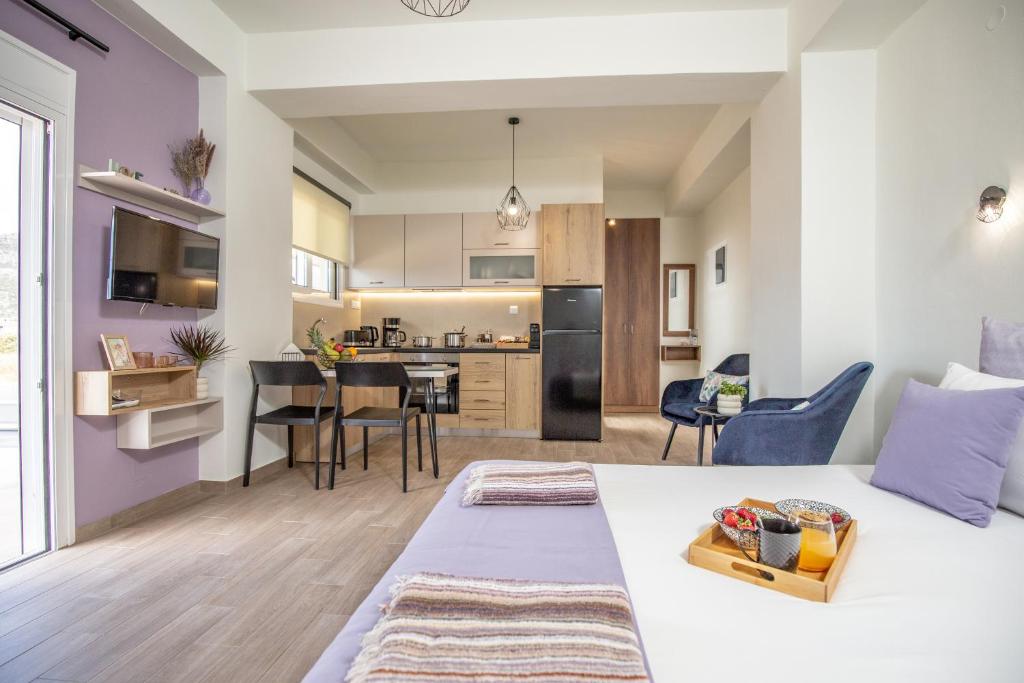 Studio Athena with panoramic view of MakryGialos, Pilalímata