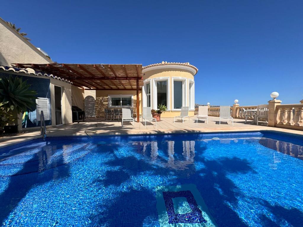 Seaview whole villa - 2