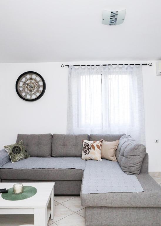 3-Bedroom Apartment With Panoramic Bay Views - 4