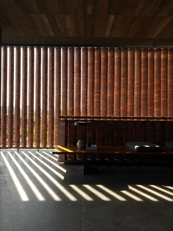 フロント・ロビー