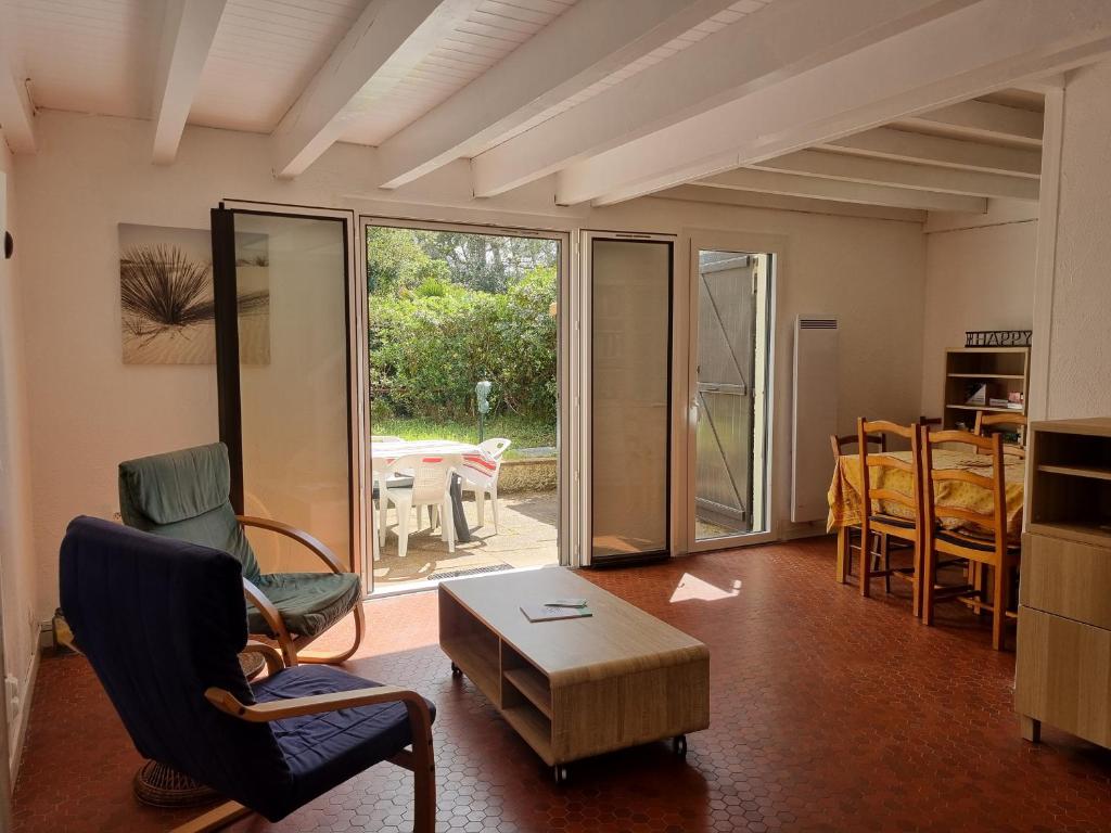 Villa à Seignosse: Plage à pied, Terrasse, 3 Chambres, Quartier calme - 4