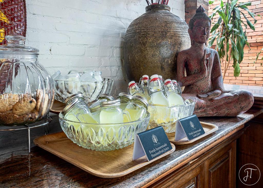 อาหารและเครื่องดื่ม