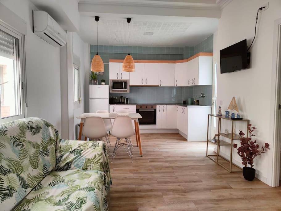 Céntrico Conjunto Habitacional Alicante - 4
