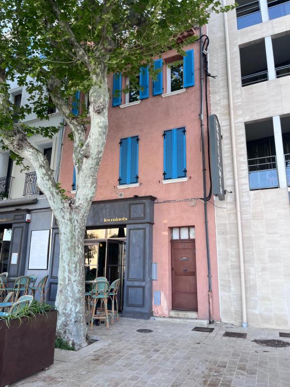 Le 35 du Port, La Ciotat - 3