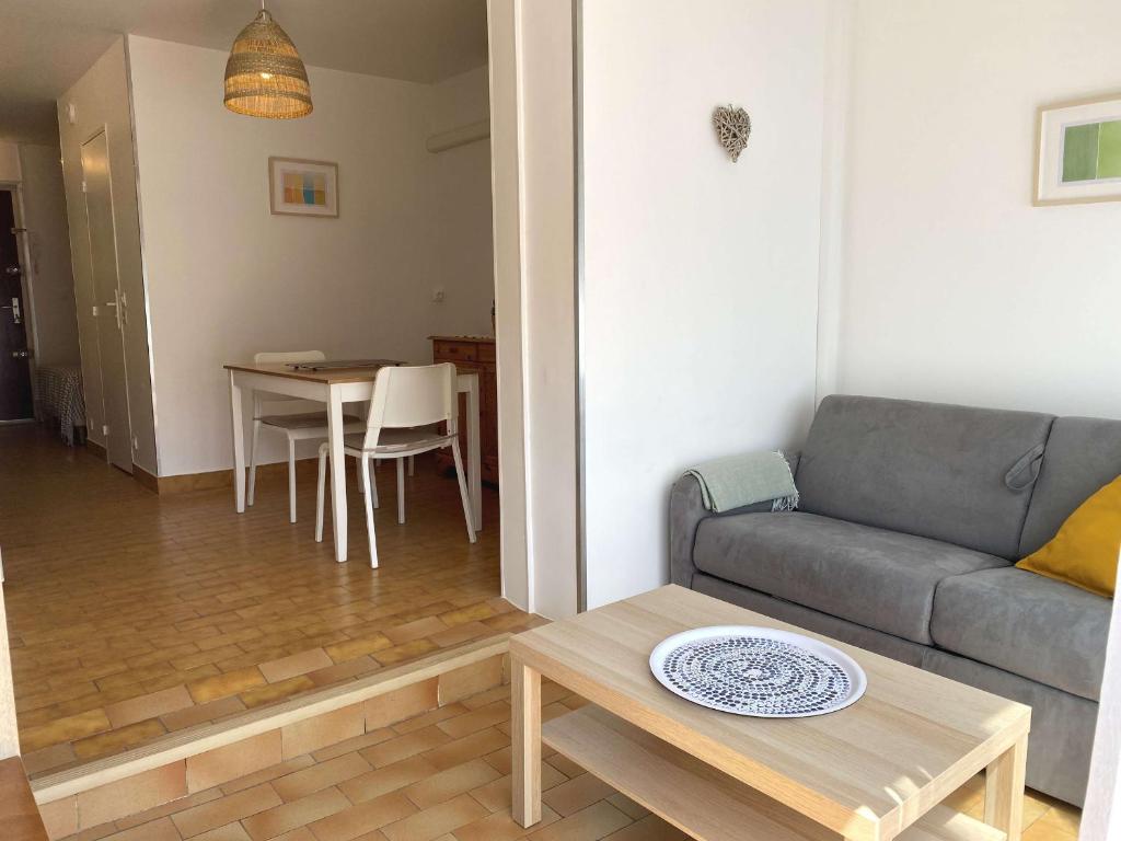 Grand T1 climatisé avec garage privatif proche des Thermes - Terrasse ensoleillée - FR-1-553-52 - 1