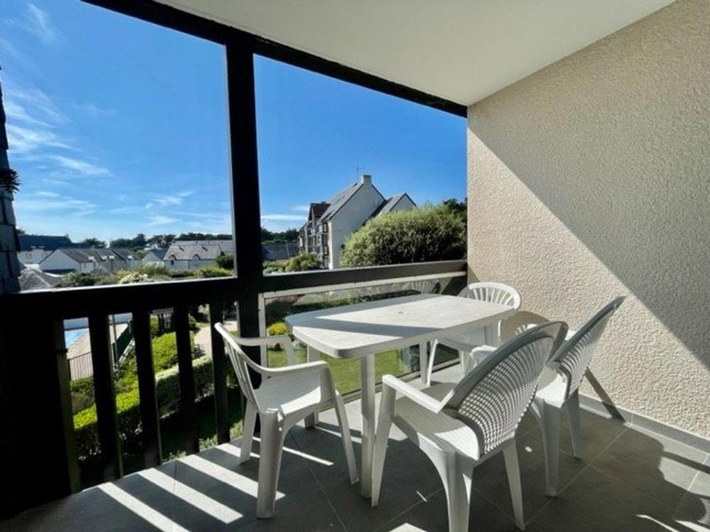 Appartement 2 pieces avec balcon piscine et parking a 1km de la plage - Animaux acceptes - FR-1-47 전경