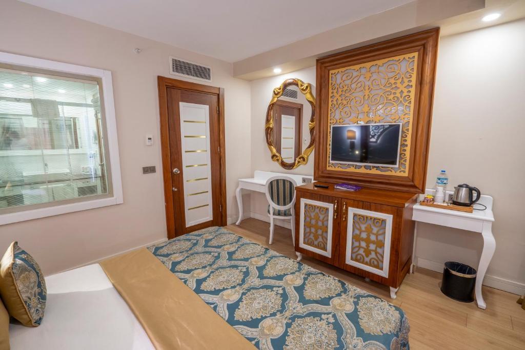 J'adore Deluxe Hotel & Spa Ultra All Inclusive — Side