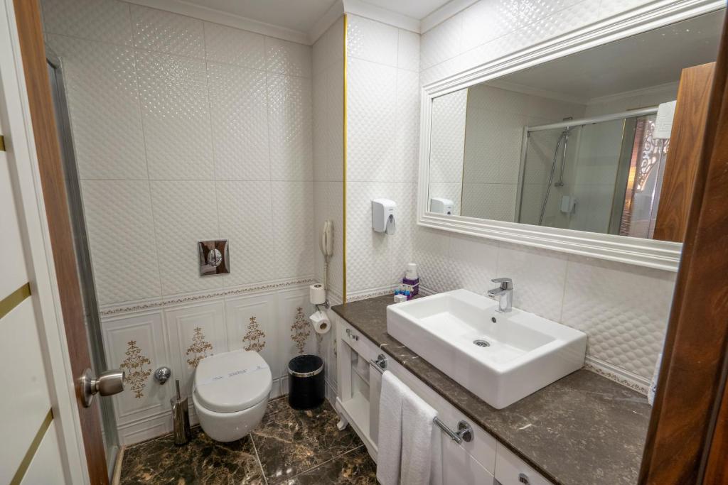 J'adore Deluxe Hotel & Spa Ultra All Inclusive — Side