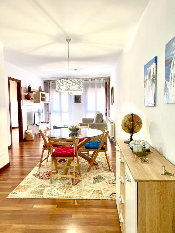 Apartamento Salón Moderno con plaza de garaje privada incluida - 5