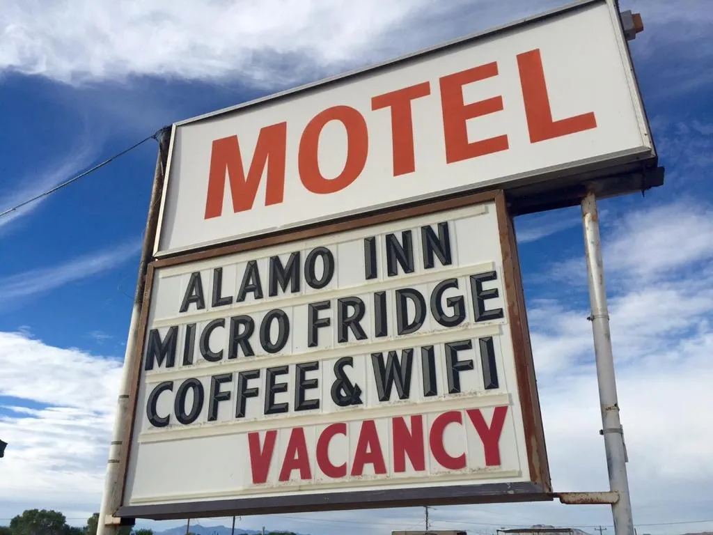 Alamo Inn，位于Alamo的酒店