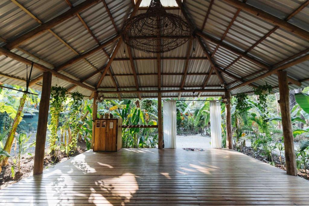 Zeneidas Surf Garden