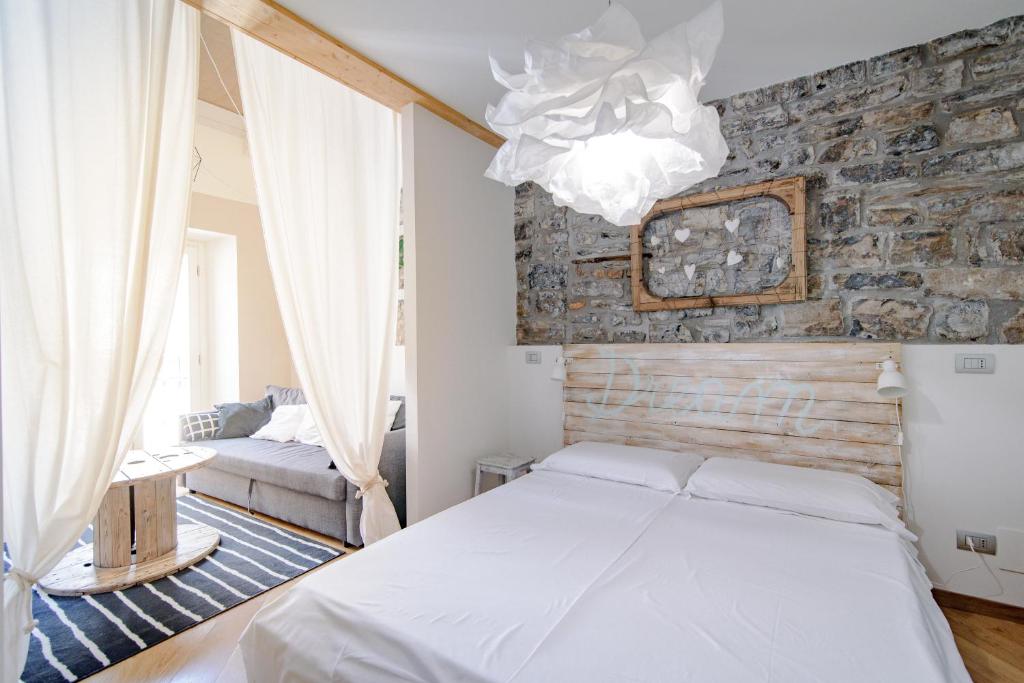 Gem of the Lake - Luxury Apartment Como Old Town - 3