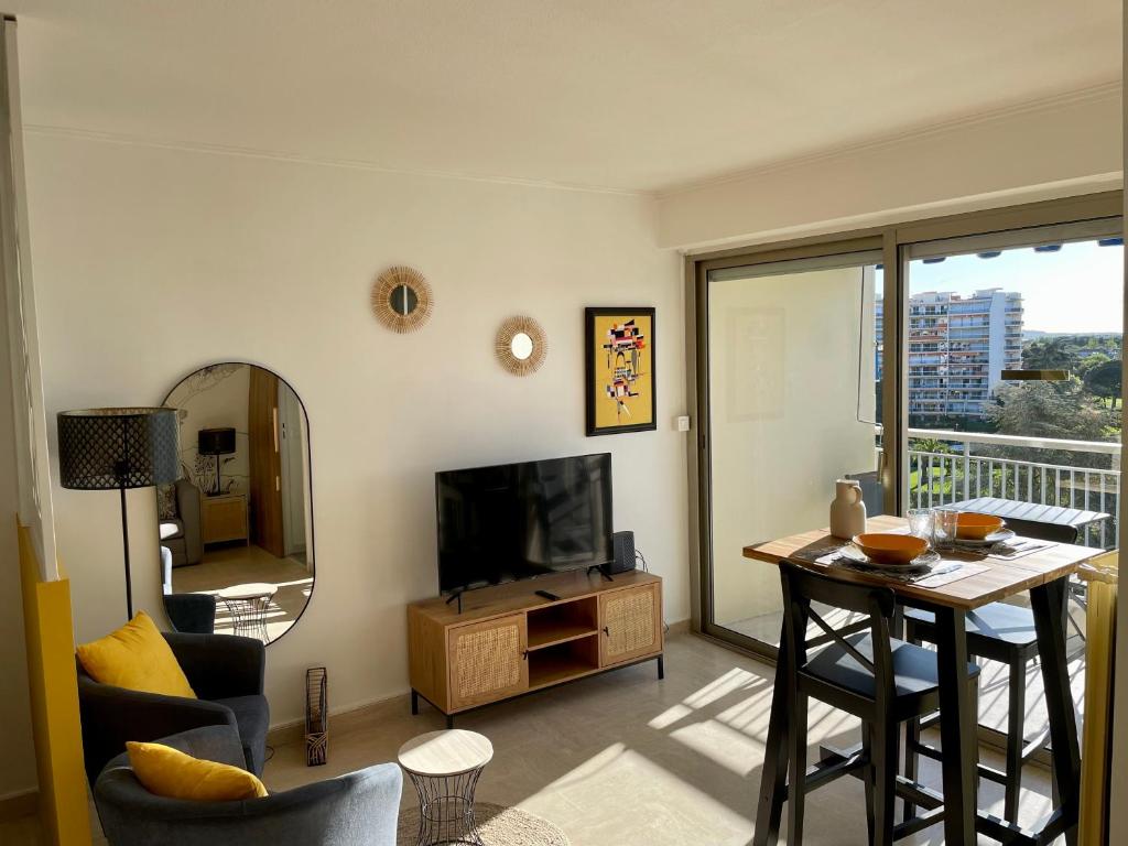 Studio avec vue sur Marina et Mer - 2 adultes et 1 enfant maximum - 4