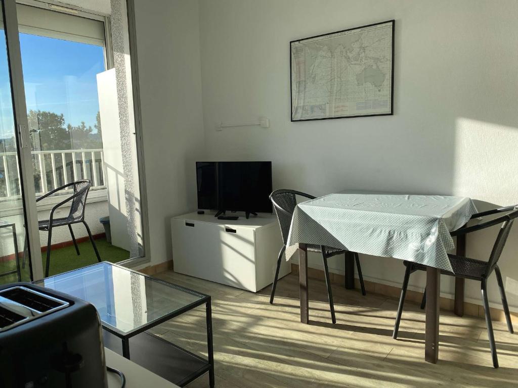 T2 avec Loggia et Wifi à Balaruc-les-Bains - FR-1-553-169 - 4
