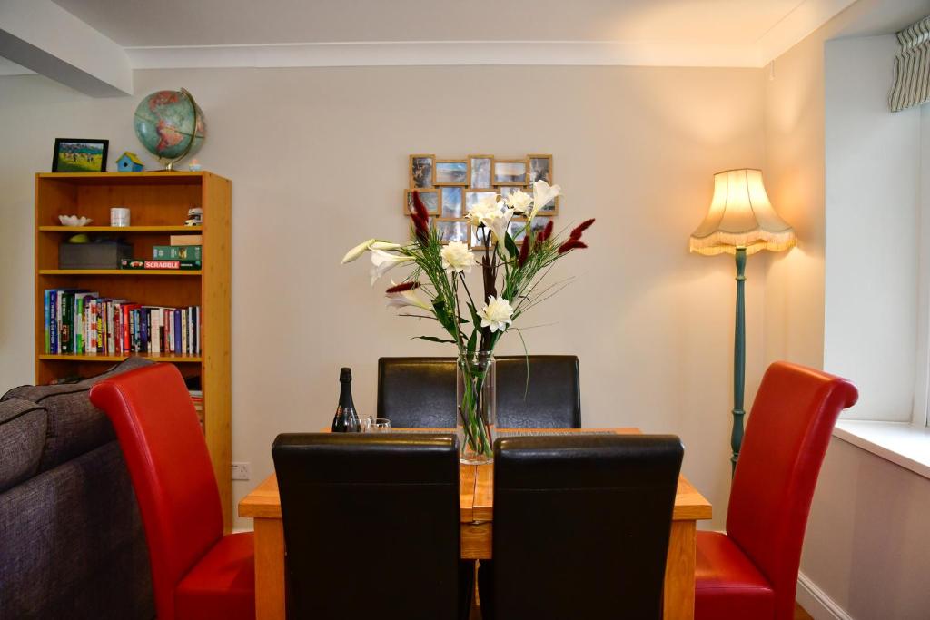 Townhouse & Garden on William Street, Swansea photo 6