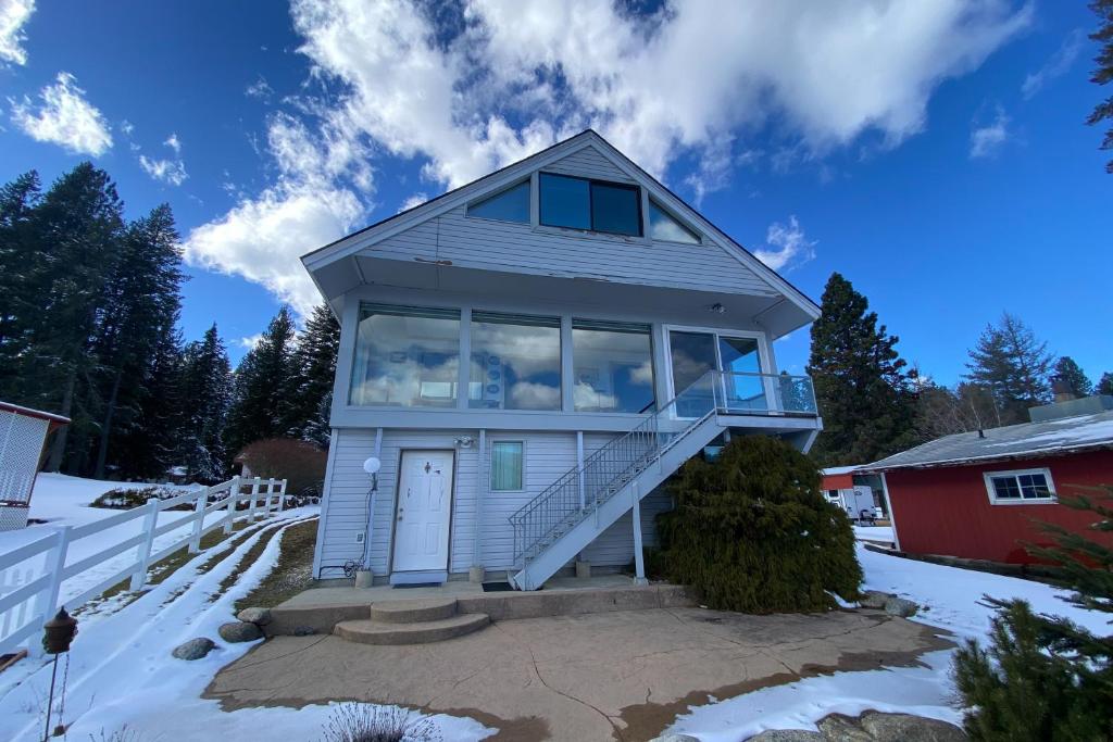 On the Shoreline, Cocolalla