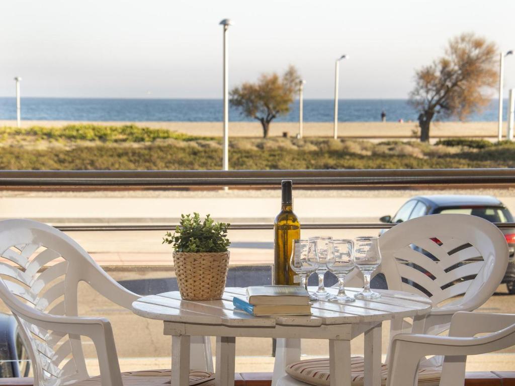 Apartamento en Empuriabrava: Frente al Mar, Piscinas, Parking y Vistas a la Bahía - HISP-288-39 - 1