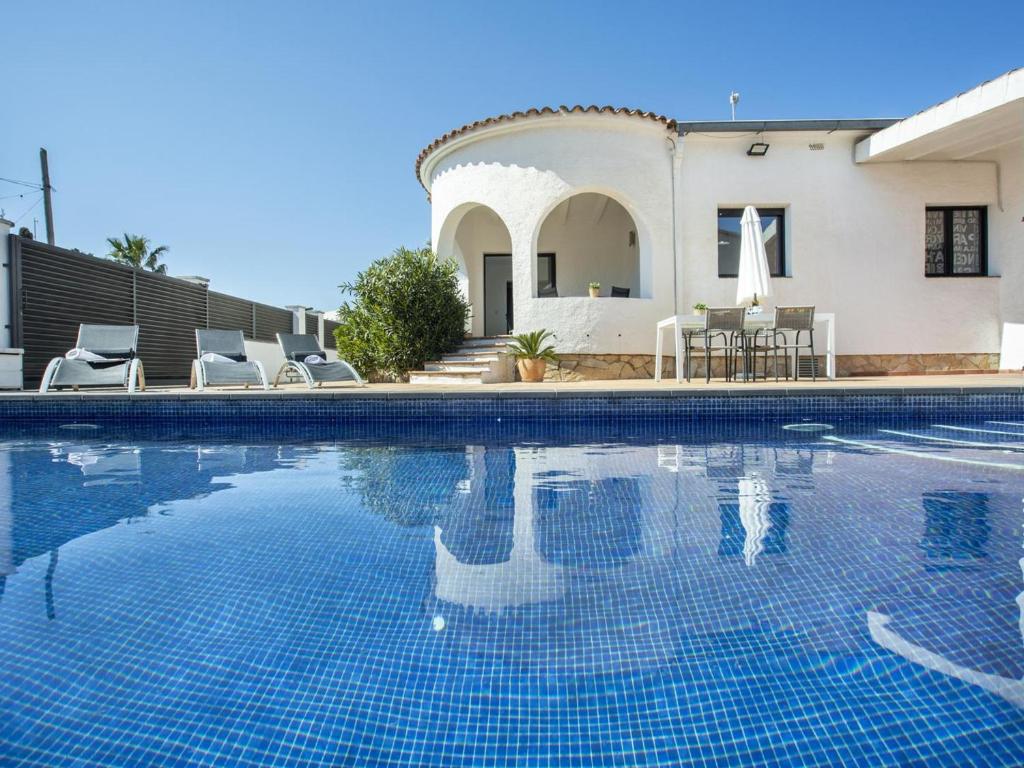 Casa con piscina, 5 dormitorios, cerca de la playa y centro - HISP-288-49 - 4