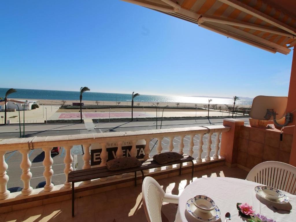 Apartamento de 3 Dormitorios con Vista al Mar en Gran Reserva - HISP-288-58 - 4
