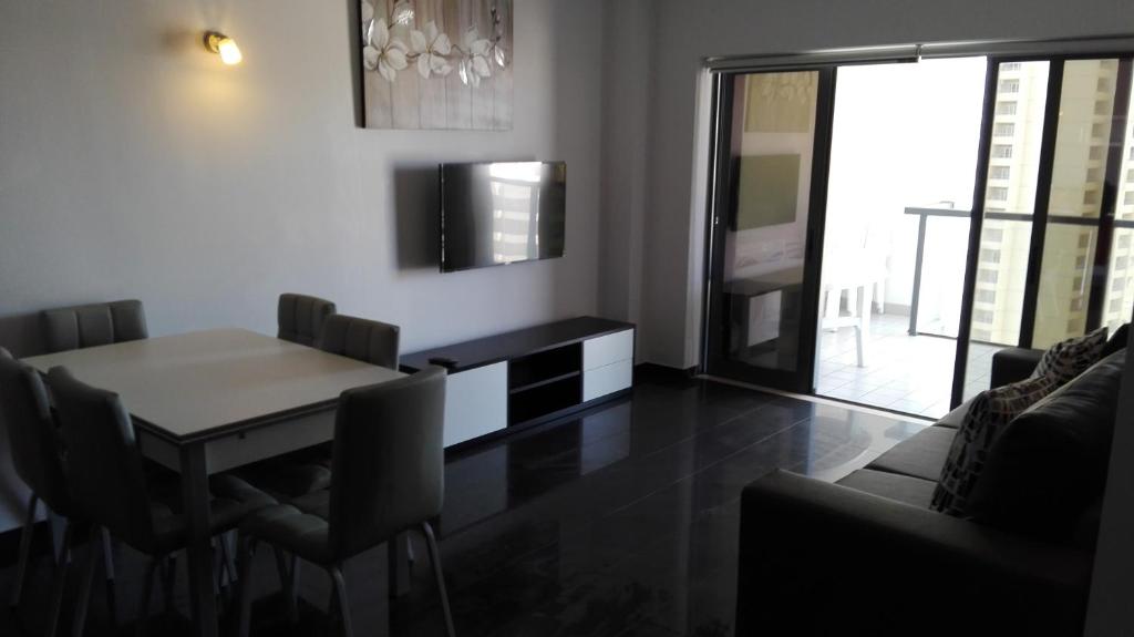 Rocha T Apartments 전경
