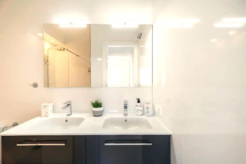 PENTHOUSE BELLAVISTA with SEA VIEWS - 3