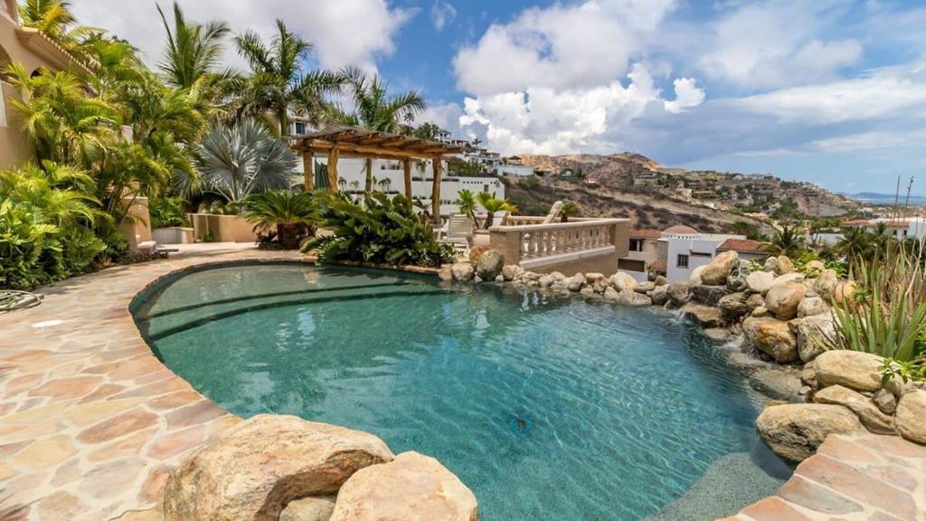 Easy access to South Palmilla beach, El Bedito