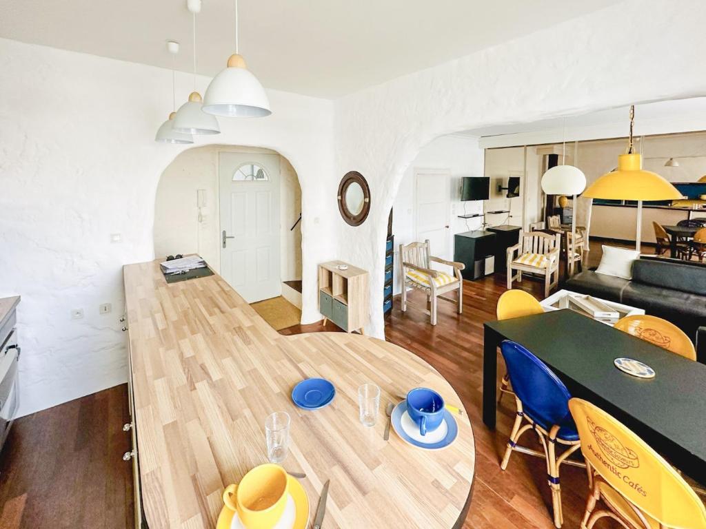 Spacieux appartement en centre-ville des Sables - 6 pers - 2