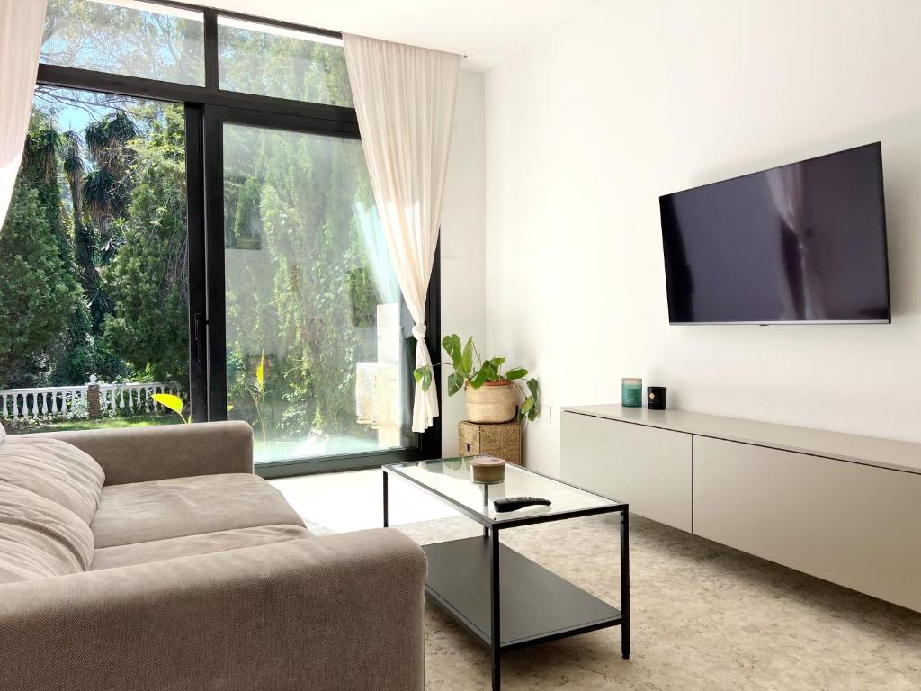 Seaside Retreat in Benalmadena - 2