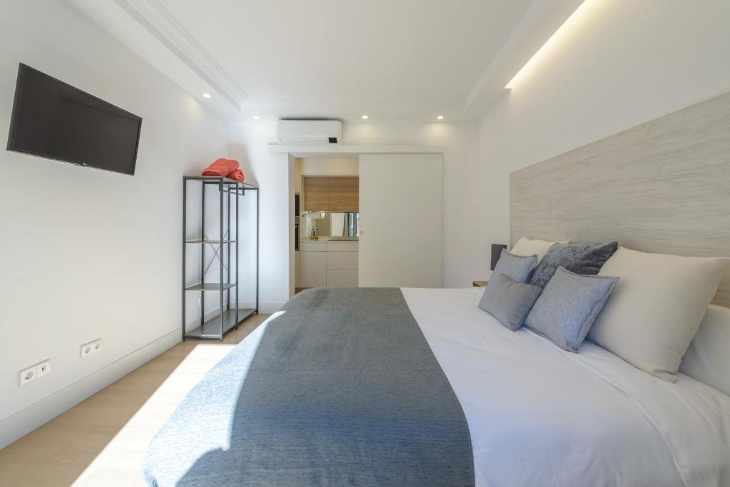 Gran Via NEW 2BR 1BTH Elevator - 5