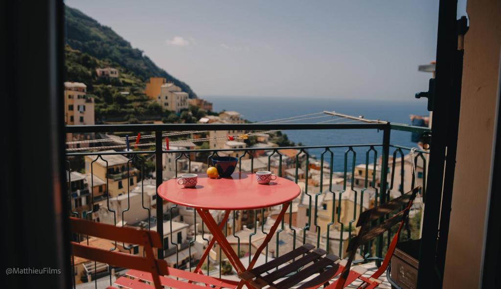 "San Giovanni Apartment" Seaview, terrace, 2 Aircondo BDR, 3rd floor, Free Garage 200 mt far, from Train platform elevator to the upper walking road, 200mt to home - 4