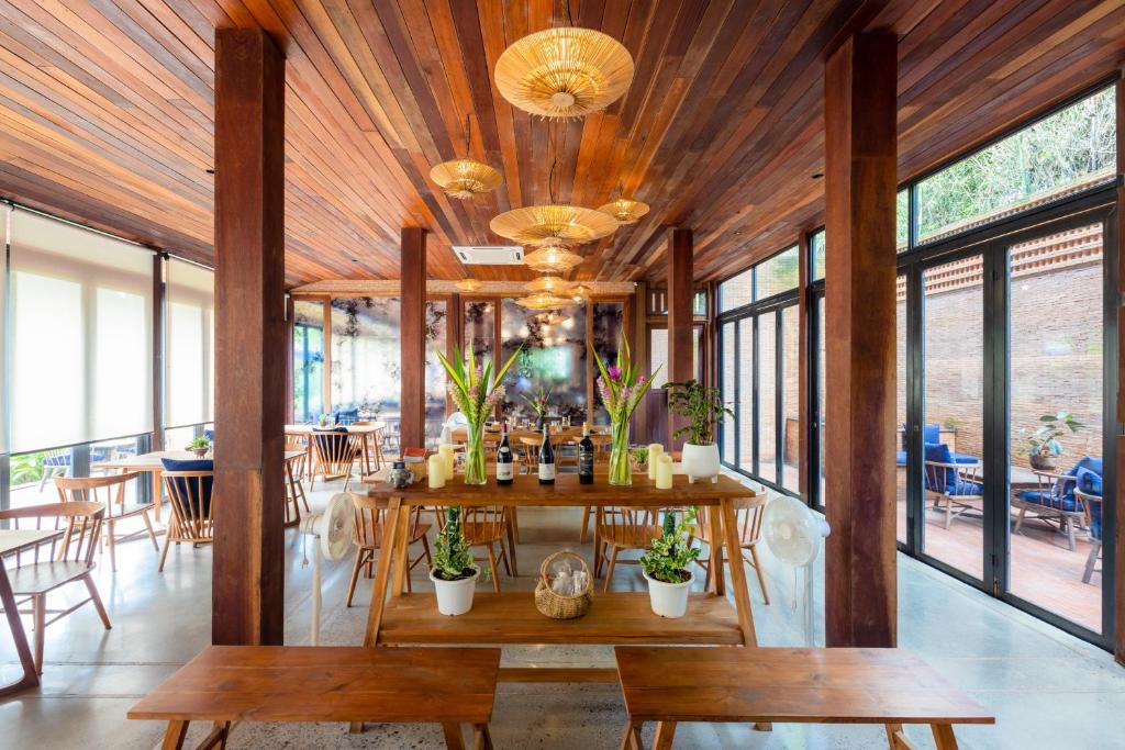 アティタ ザ ヒドゥン コート チェンセーン ブティック ホテル (Athita The Hidden Court Chiang Saen Boutique Hotel) レストラン