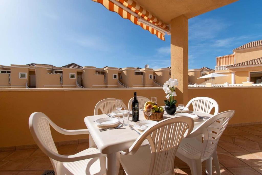 Benimar 13 - Two Bed overlooking the pool - 3