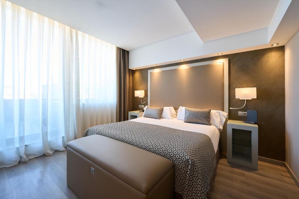 Hotel Room 2